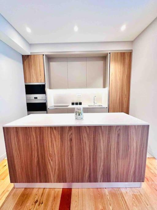 Lisbon Marques De Pombal Top Flat Great Locations City Center B Buitenkant foto