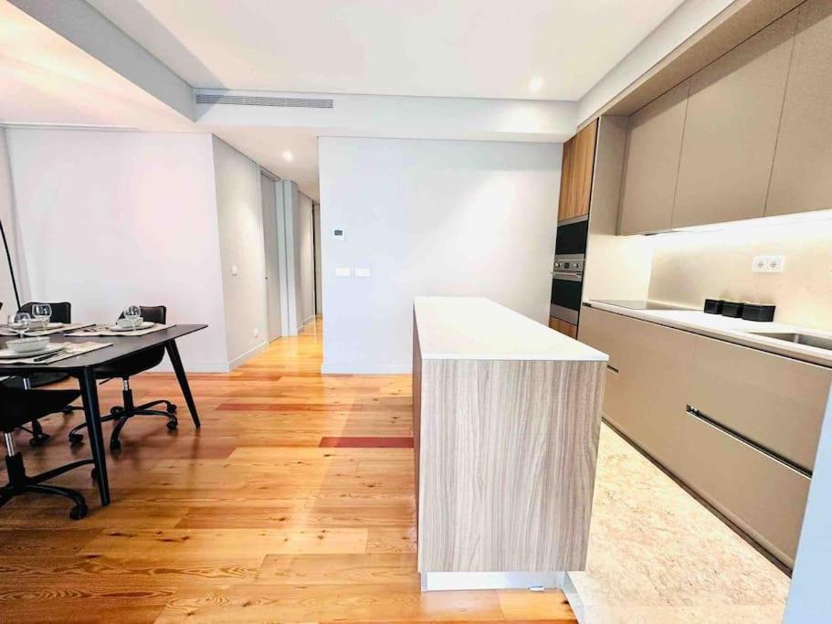Lisbon Marques De Pombal Top Flat Great Locations City Center B Buitenkant foto